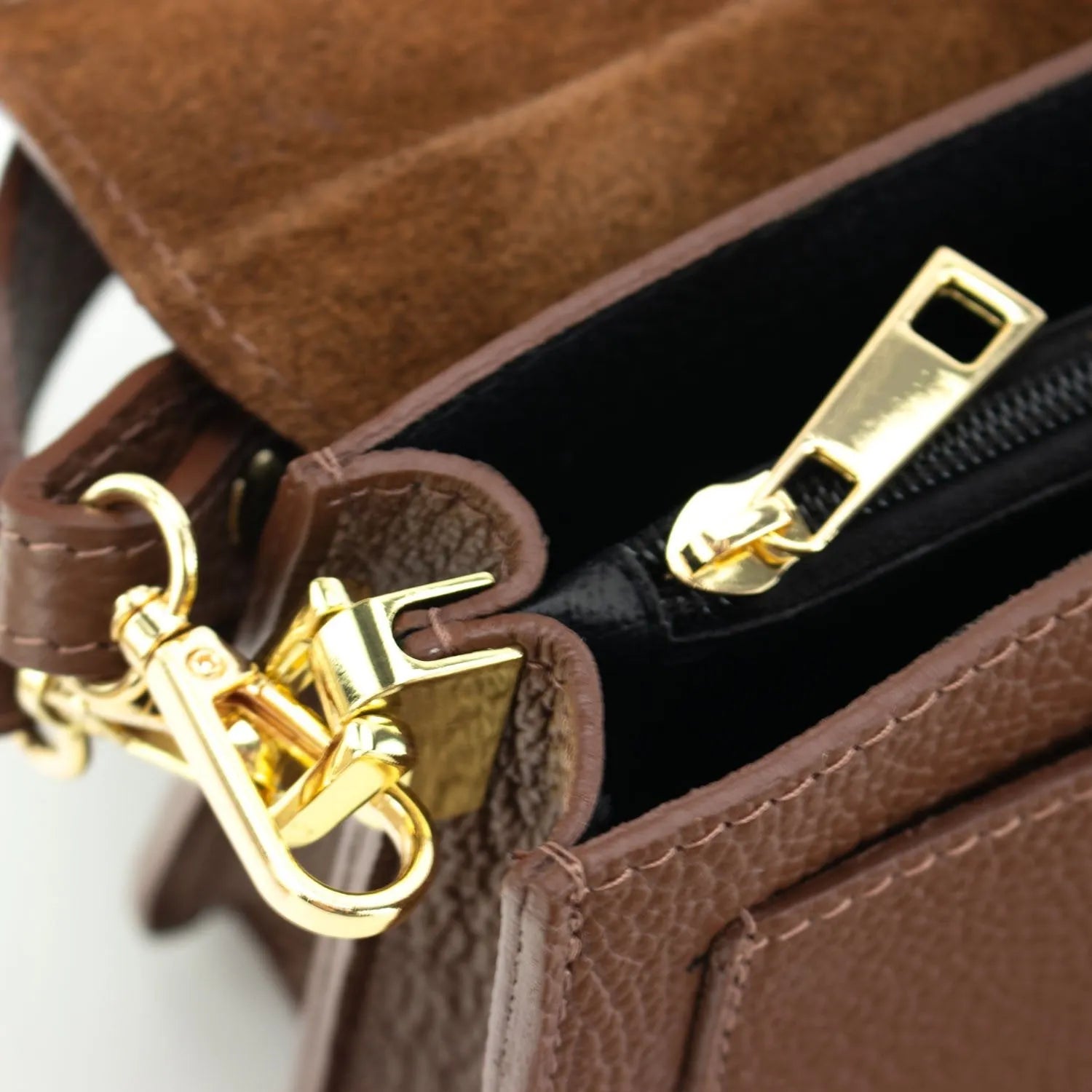 Bandolera Piel Pregato Fíbula Marrón - KimondoShop