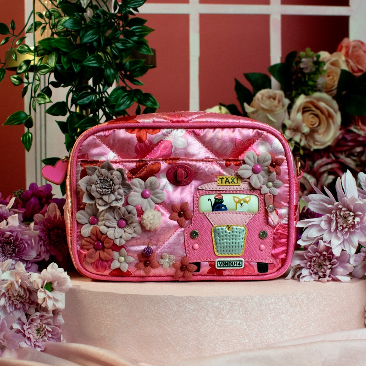 Bolso Camera Vendula London Cats & Corgis Floral - Pink Ribbon Foundation - KimondoShop