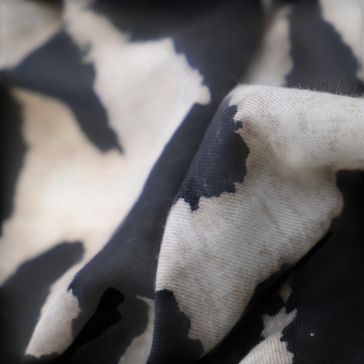 Bufanda Amichi Print Negro - KimondoShop