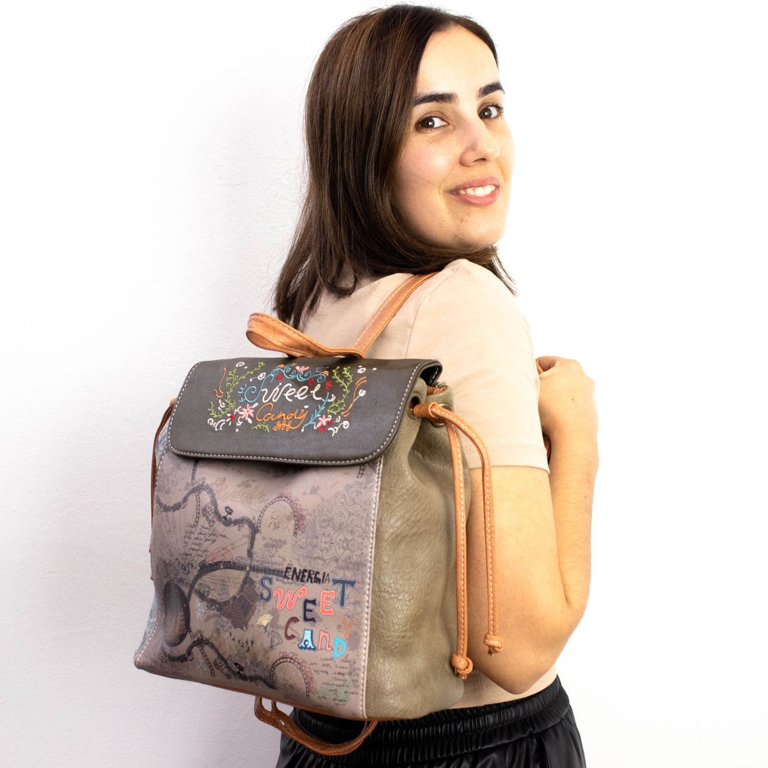 Mochila con bordados Sweet Candy Essential - KimondoShop