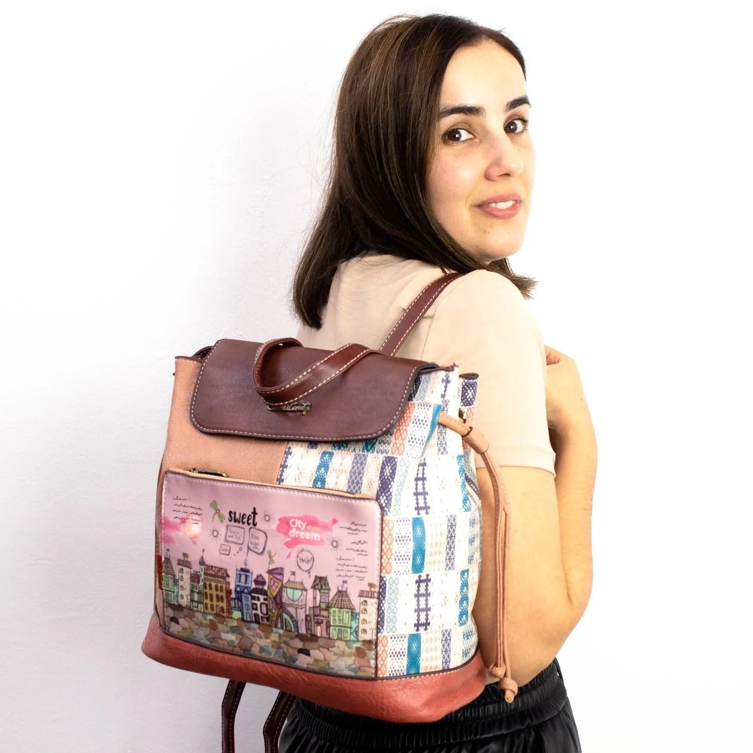 Mochila con solapa cuadrada Sweet Candy Essential - KimondoShop